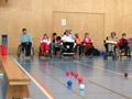 Erich (3. von links) vom Team 
					"Boccia Wien" beim Werfen.